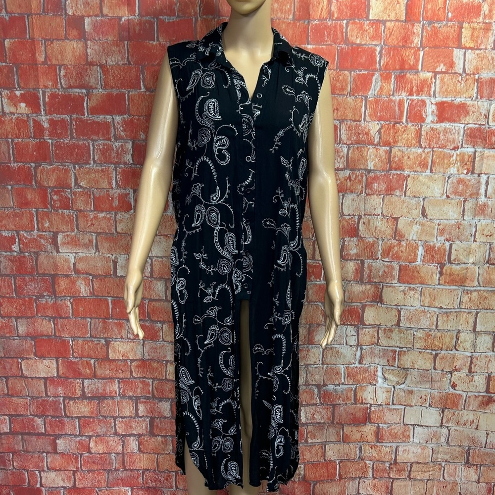 Merchant Embroidered Long Button‎ Down Duster Top